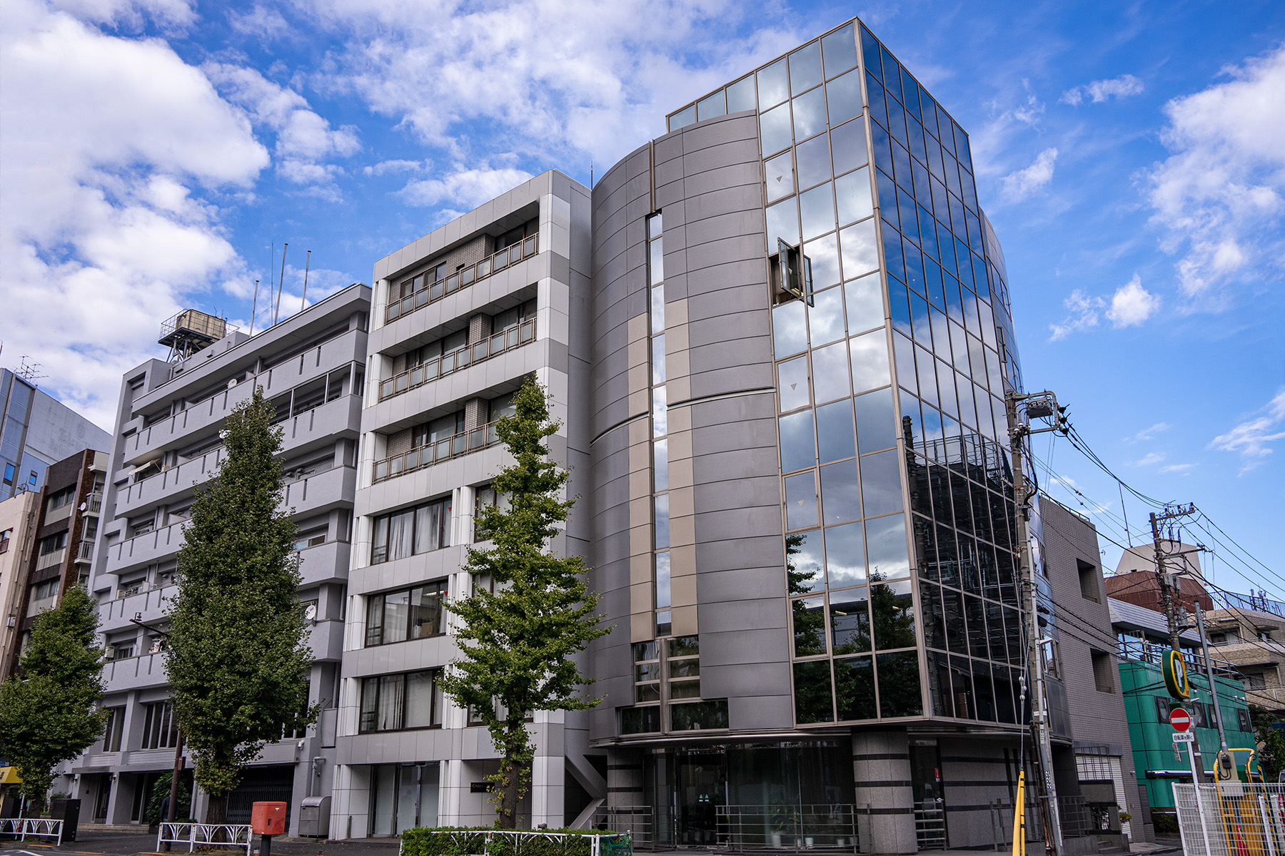 コンフェックスホールディングス株式会社のイメージ画像